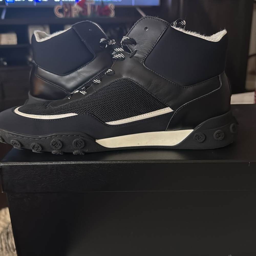 Chanel men’s sneakers G34459Y51526Calfskin/mesh/lycra size 45 Black. - Picture 7 of 10